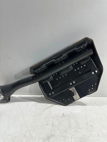 Suporte Para-lama Traseiro Direito Scania 2054584 Usado - foto 6