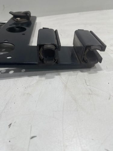 Suporte Tomada Reboque Scania 1506245 Original Usado - foto 4