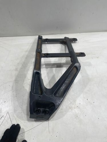 Suporte Bomba Arla Volvo Vm 360 23976937 Original Usado - foto 4