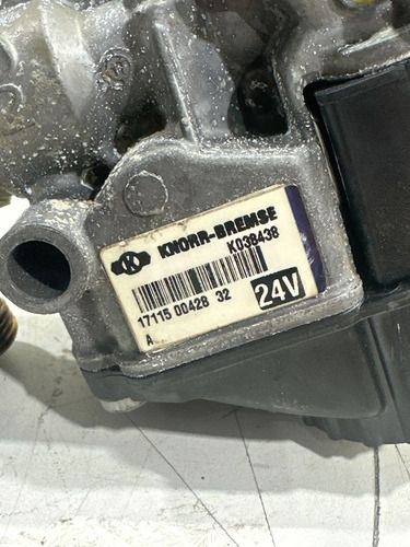 Válvula Moduladora Abs Knorr K038438 24v Ford Cargo - foto 2