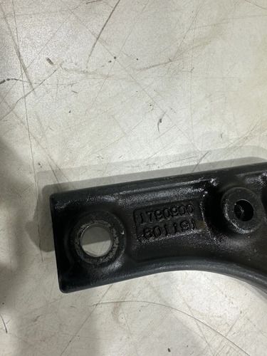 Suporte Para-choque Dianteiro Scania R440 1790900 Usado - foto 4