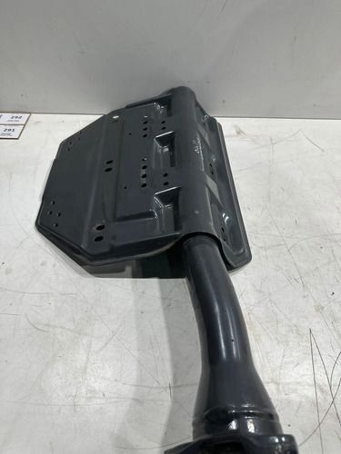 Suporte Para-lama Traseiro Direito Scania 2054584 Usado - foto 4