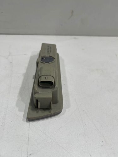 Lanterna Luz Interna Cabine Volvo Vm 84813734 Original Usada - foto 4