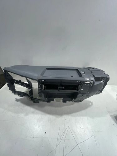 Moldura Painel Instrumentos Volvo Vm 22722309 Original Usada - foto 4